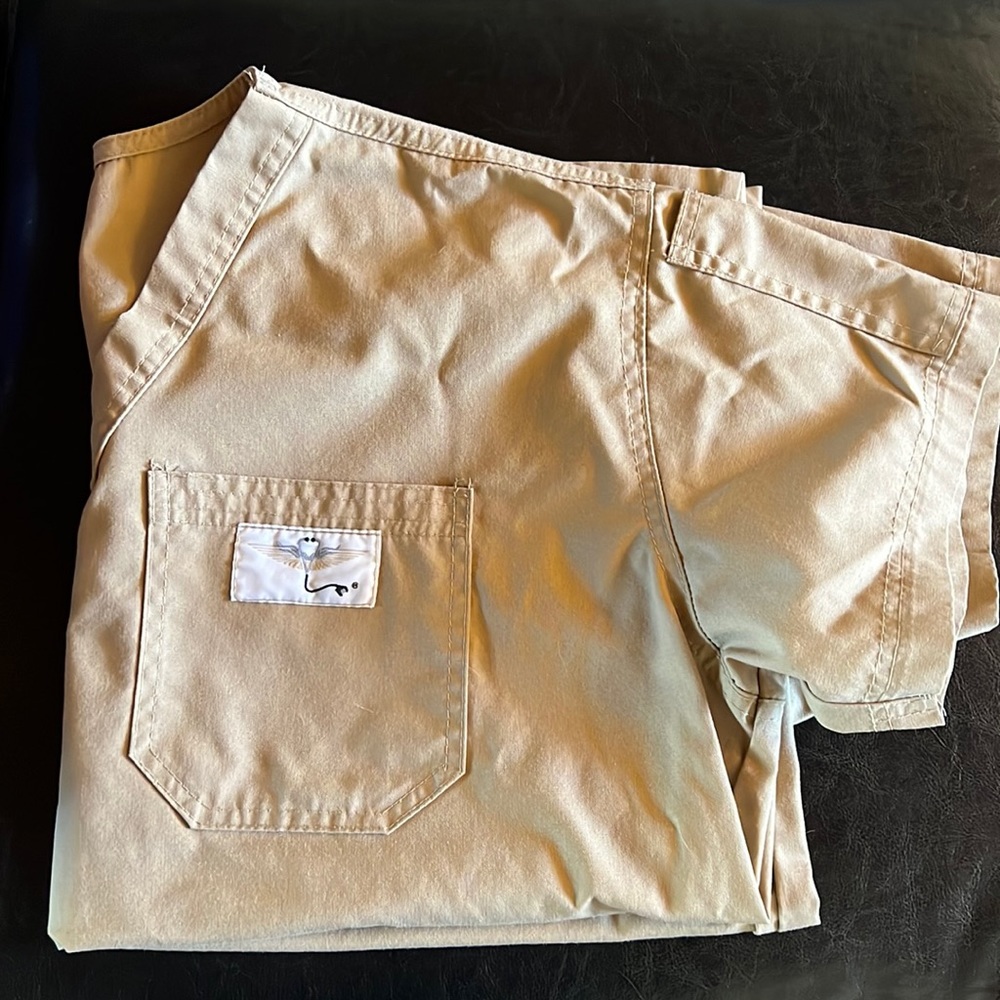 Aviator scrubs set, large tan worn twice